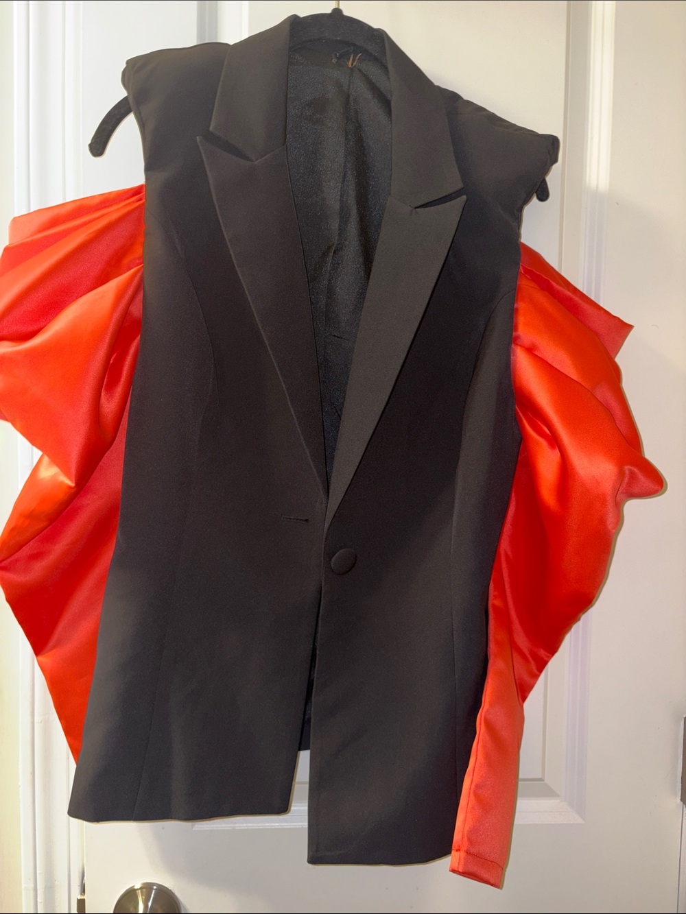 Single-Button Tuxedo style Blazer - Black